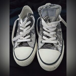 Converse Women's Patterned Gray Sneakers